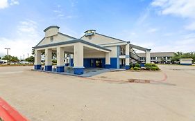 Days Inn By Wyndham Mckinney